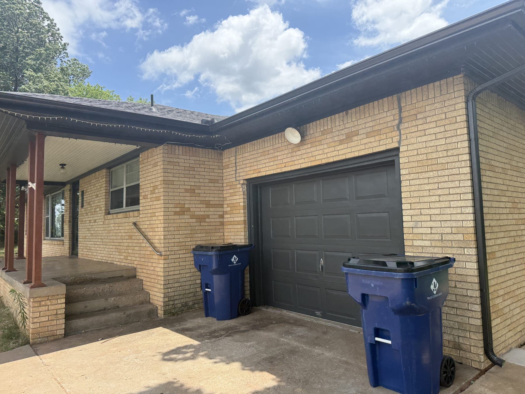 New seamless gutters on an older brick ranch home in Guthrie, OK